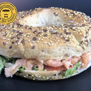 BAGEL crème, Aneth, citron, salade, tomate, Saumon
