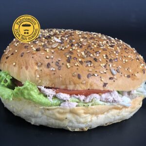 BAGNAT salade, tomate, oeuf, mayo, Thon