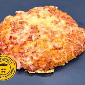 PIZZA tomate, fromage emmental, lardons